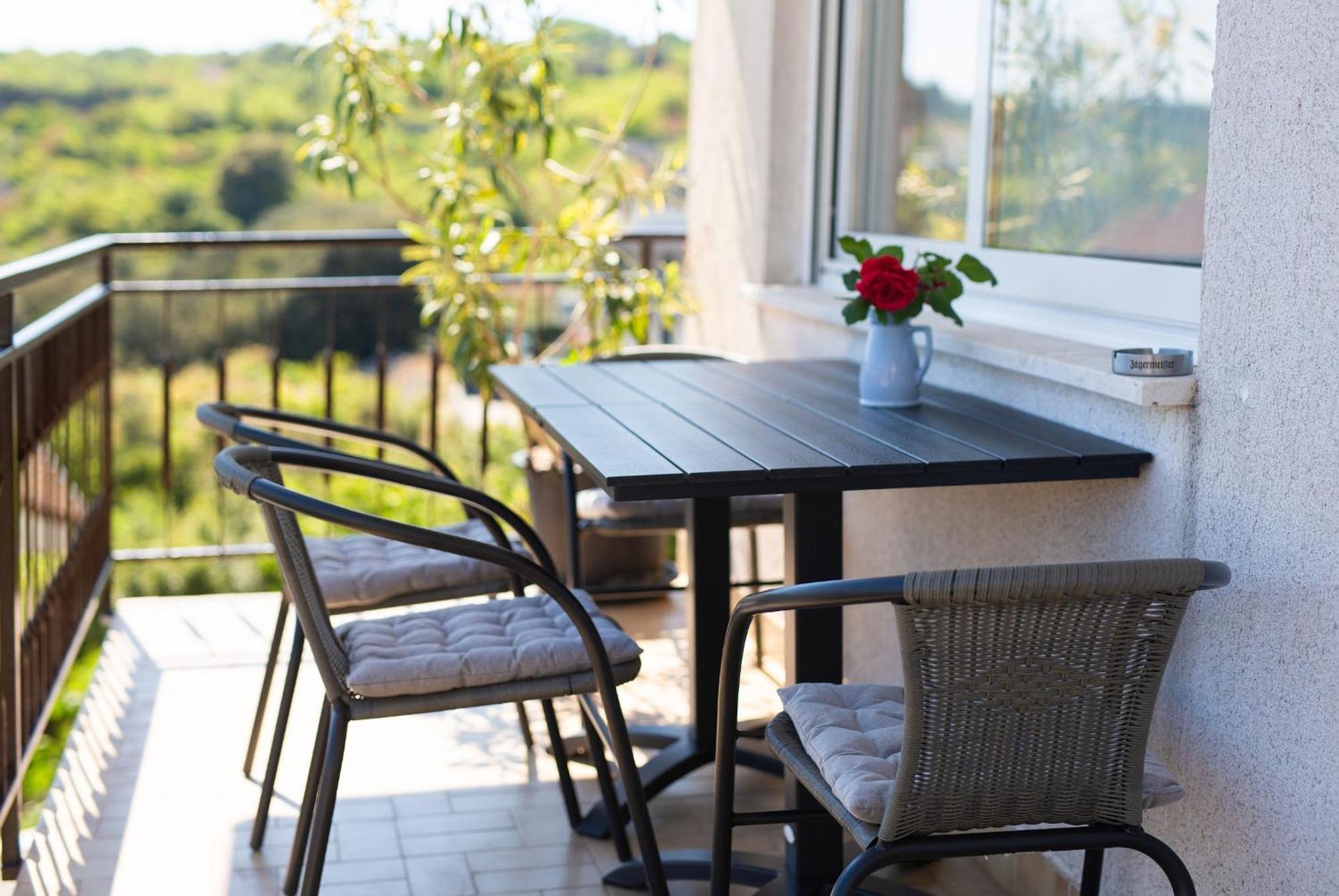 Apartment Lela คิร์ก ภายนอก รูปภาพ
